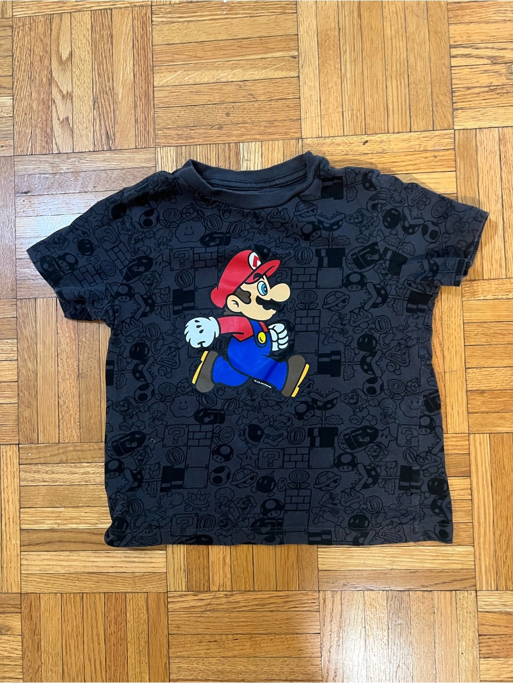Gamer Vibes Black Super Mario Graphic Tee for Kids - Mario Print size XS (5 yr)